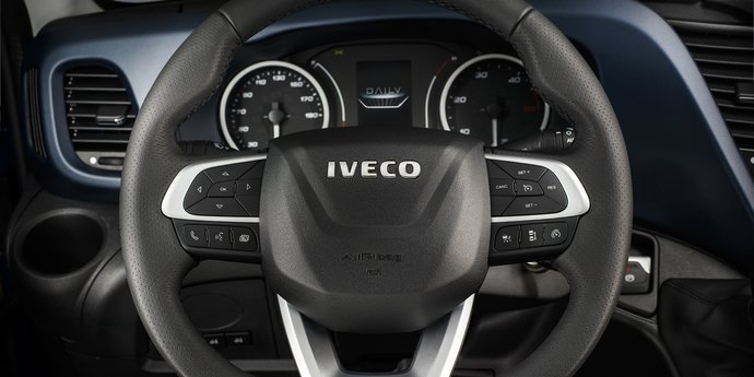 Flexibles Lenkradsystem beim IVECO Daily Kastenwagen